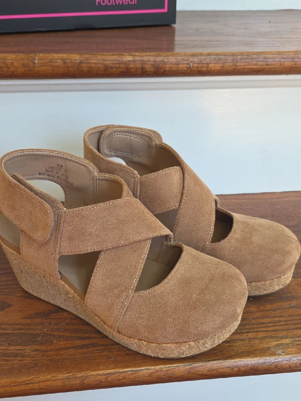 Corkys Prove IT wedge closed toe swede sandal 7.5 - Picture 2 of 8
